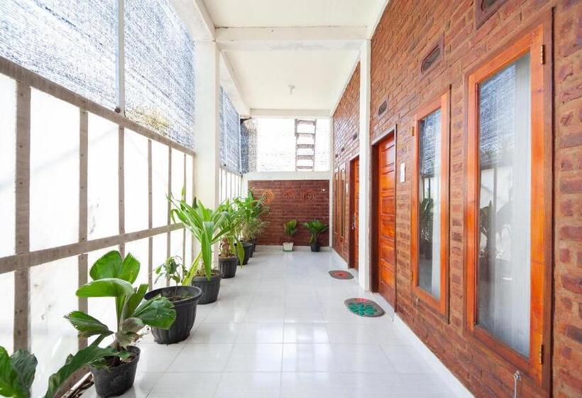 酒店 Vaccinated Staff  Oyo 90506 Bunga Sonsang Homestay Syariah