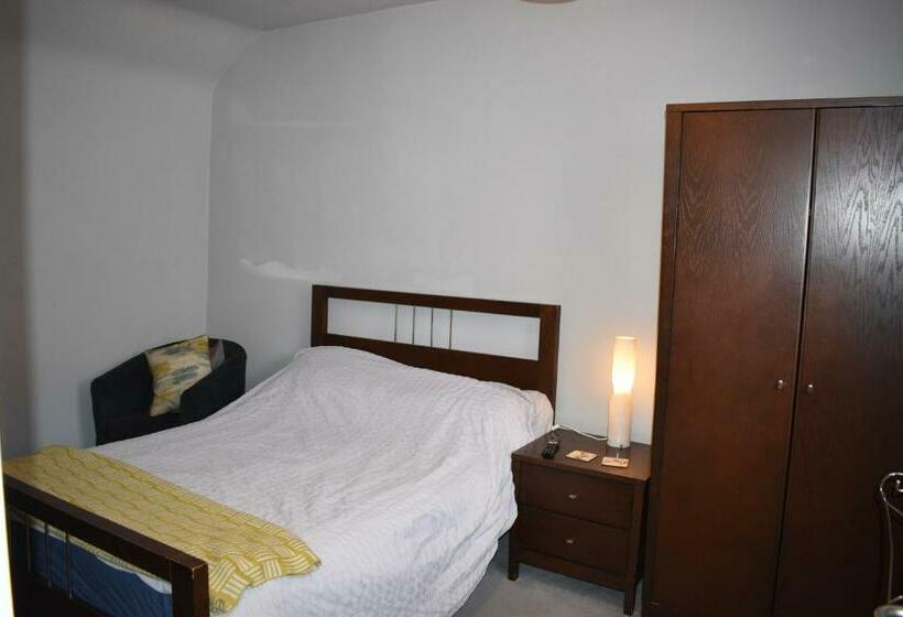 Middle Farm Villa B&b