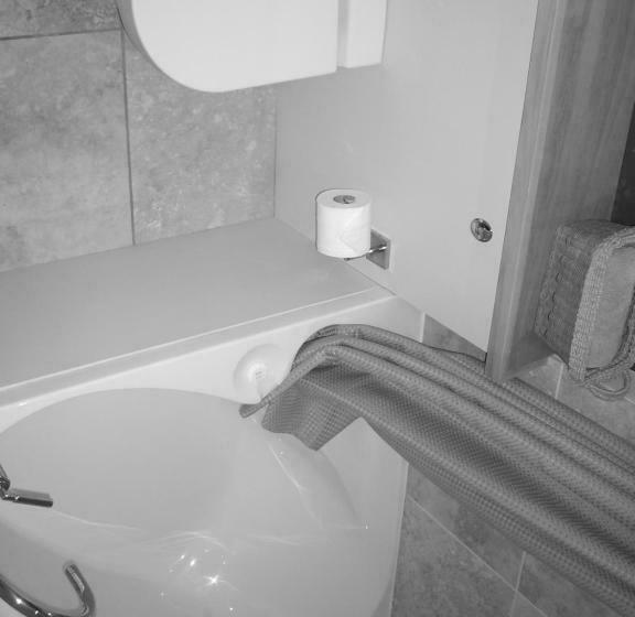 Middle Farm Villa B&b