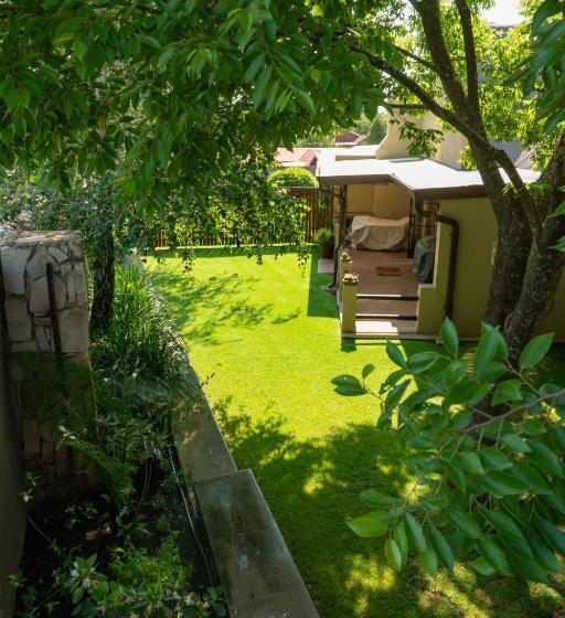 ペンション Camdeboo Place