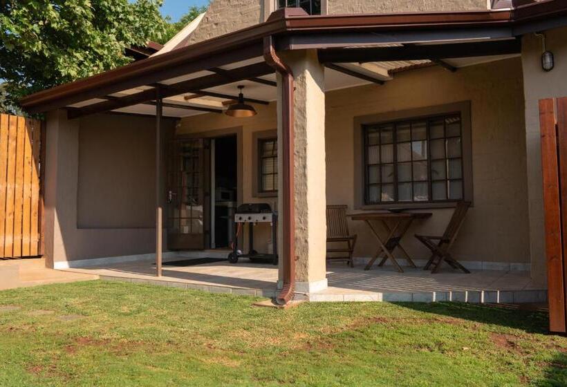 ペンション Camdeboo Place