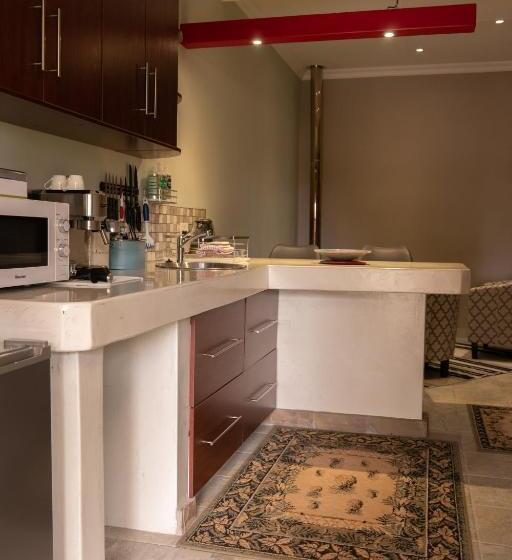 بنسيون Camdeboo Place