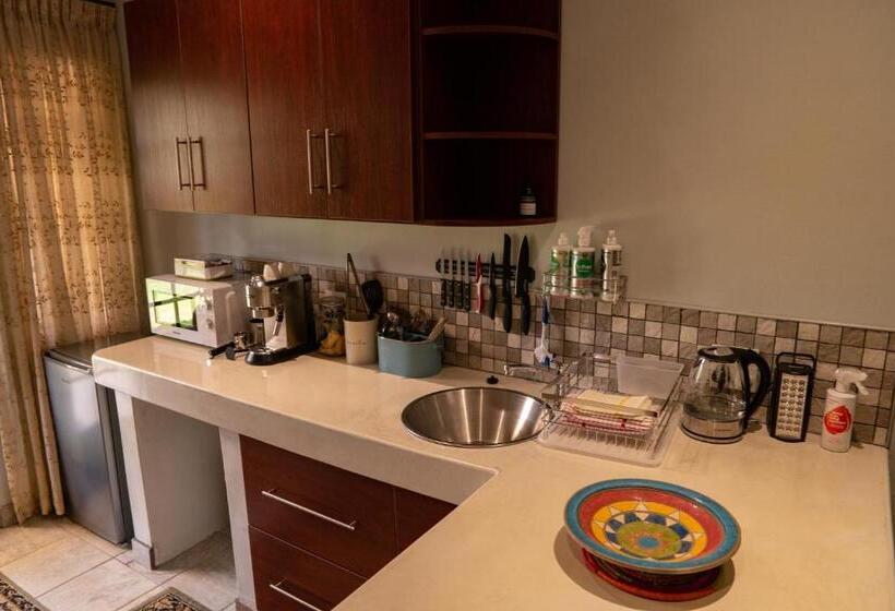 ペンション Camdeboo Place