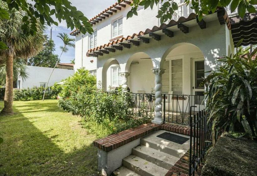 פנסיון Casa Coral