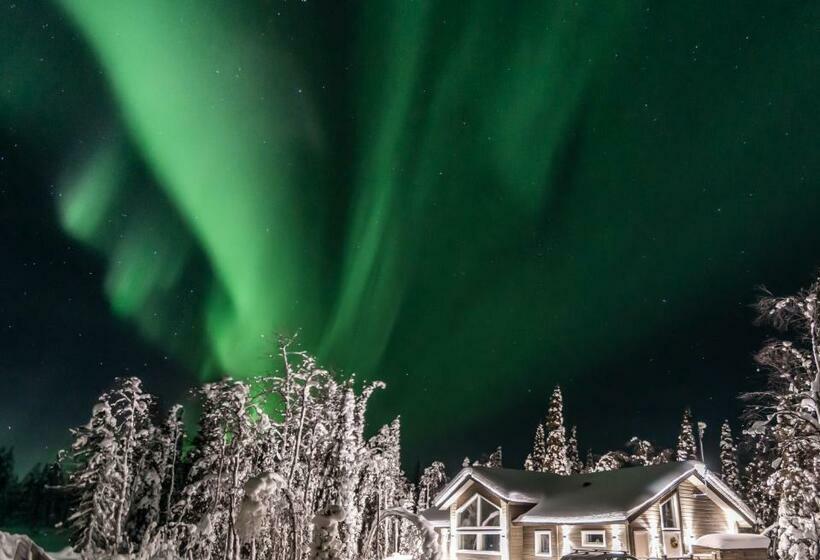 פנסיון Foxfires Mini Boutique