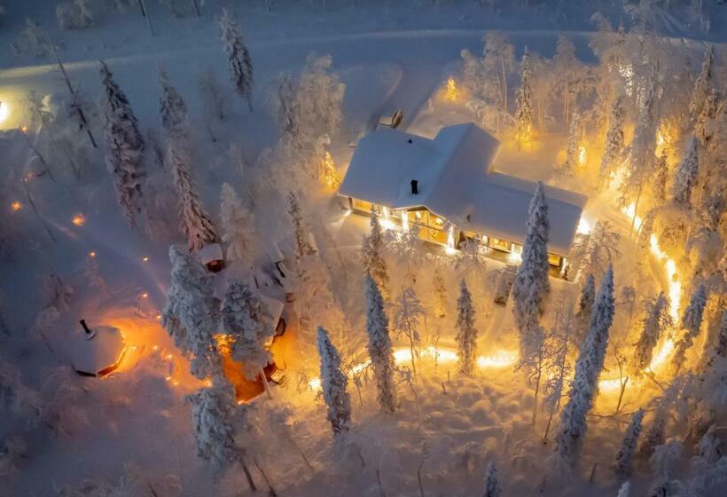 פנסיון Foxfires Mini Boutique