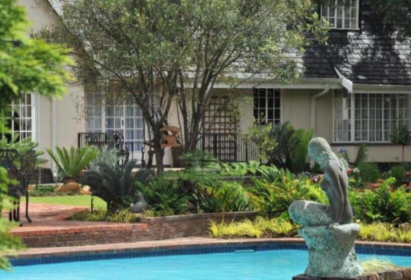 Пансион Gallo Manor Executive Bed & Breakfast