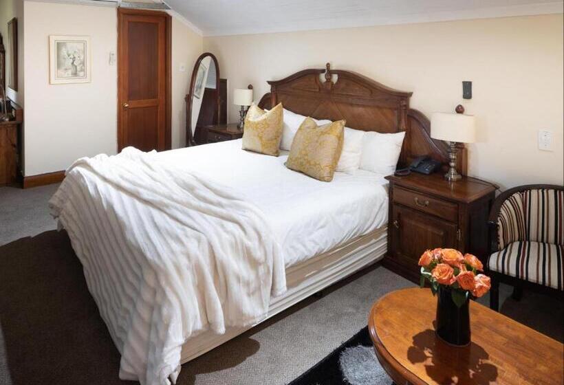 Пансион Gallo Manor Executive Bed & Breakfast