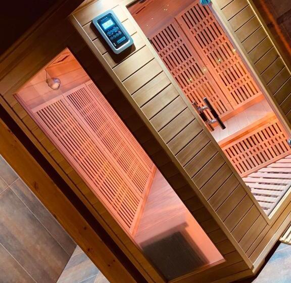 بنسيون Gold Horse Vendégház