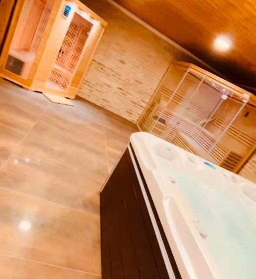 بنسيون Gold Horse Vendégház