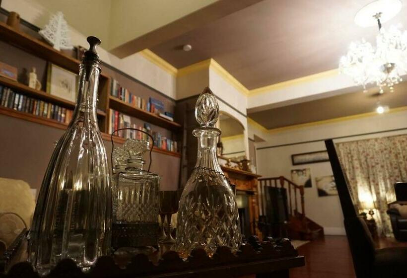 Пансион Innis House