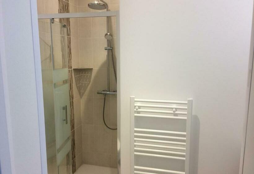 פנסיון La Parenthèse