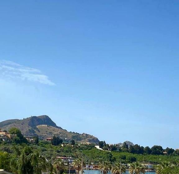 بنسيون Solus B&b