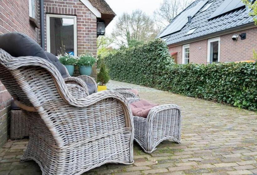 פנסיון Studio In Rietgedekte Boerderij, Geheel Privé, Hond Vriendelijk