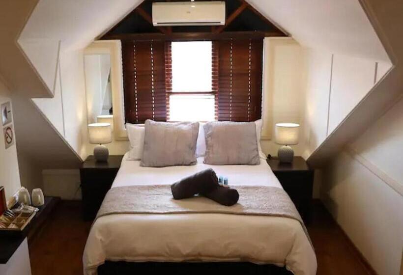 بنسيون The Oak Potch Guesthouse