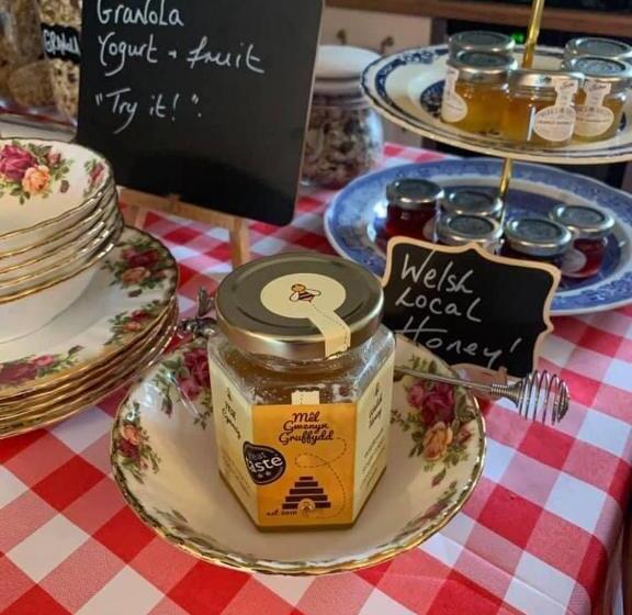 بنسيون The Reindeer Retreat Buttercup Twin