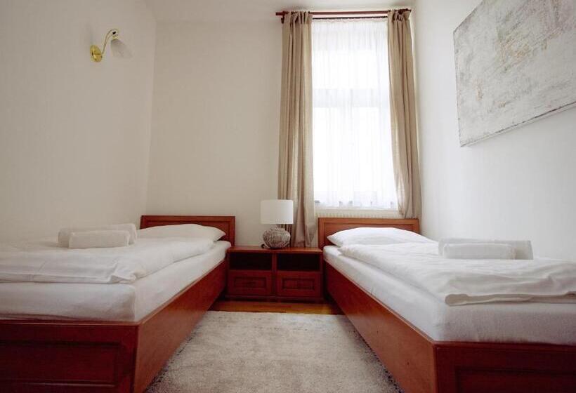 פנסיון Vila Bellevue