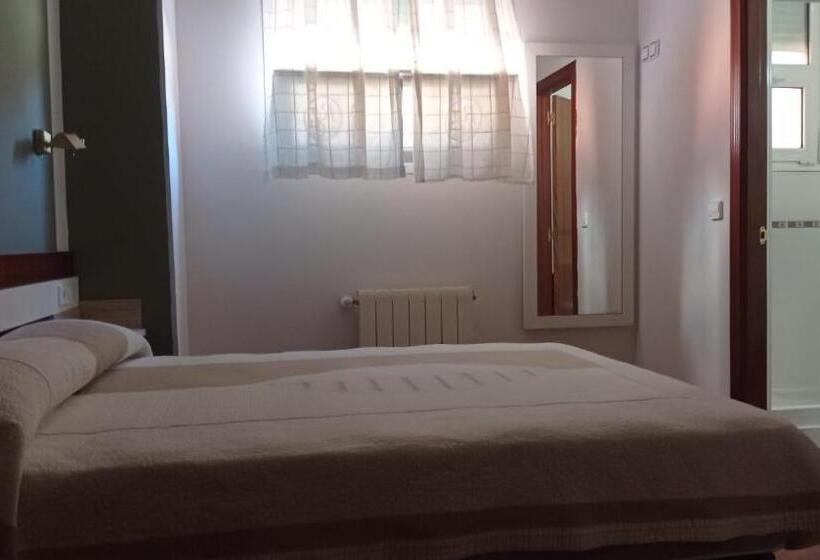 Alojamiento Numancia Pensión