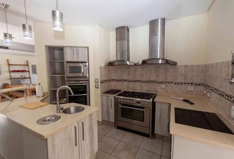 צימר Danara Place