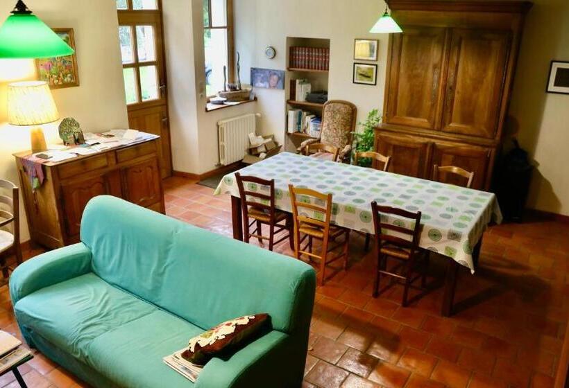 Bed and Breakfast Ferme Des Trois Poiriers, Teloché