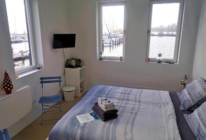 צימר Kaap Hoorn Club Bed En Breakfast