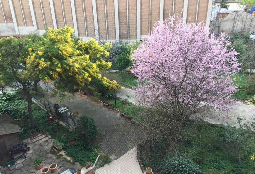 تختخواب و صبحانه La Maison Di Carla