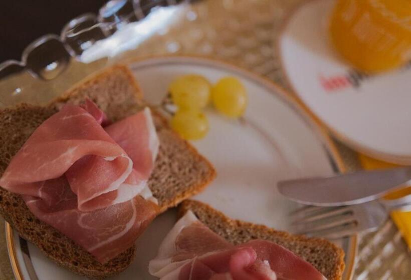 تختخواب و صبحانه La Maison Di Carla