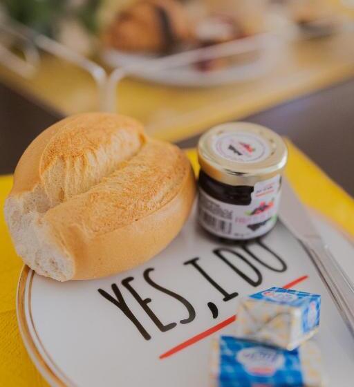 تختخواب و صبحانه La Maison Di Carla