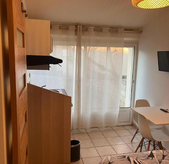 住宿加早餐  Le Nid Castries   Charmant Logement Complet Et équipé Centre Castries Proche Montpellier