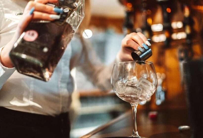 צימר Peak District, The Greyhound Inn, Warslow Circa 1750