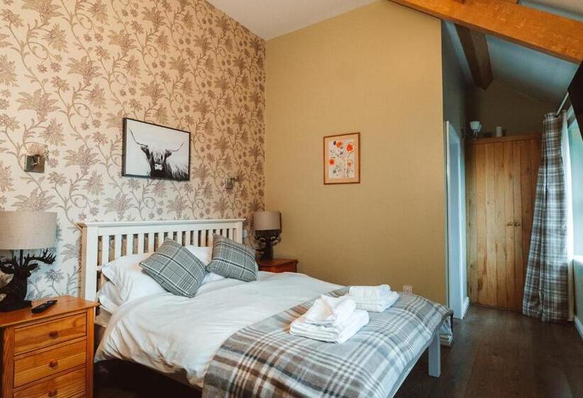 צימר Peak District, The Greyhound Inn, Warslow Circa 1750