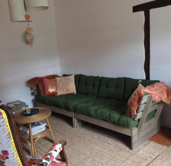 Bed and Breakfast Slaaphuisje Het Vliegend Varken