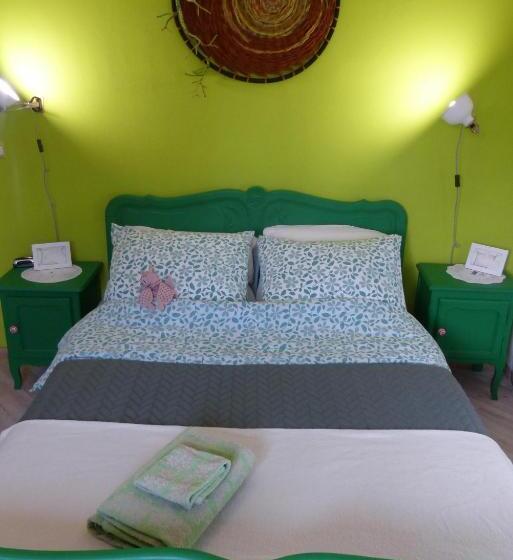 Bed and Breakfast Slaaphuisje Het Vliegend Varken