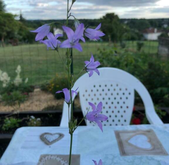 민박 The Walnut Tree Chambre D Hotes