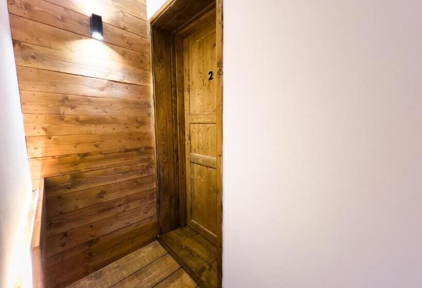 تختخواب و صبحانه Wolf House Bnb