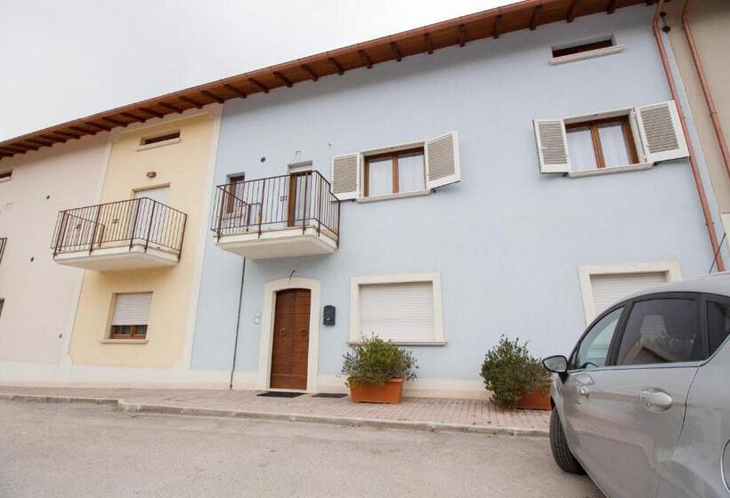 تختخواب و صبحانه Wolf House Bnb