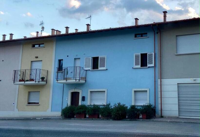 تختخواب و صبحانه Wolf House Bnb