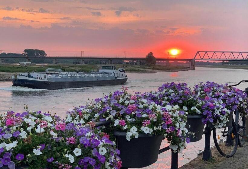 Kleinschalig Hostel In Deventer, Hartje Stad, Aan De Ijssel