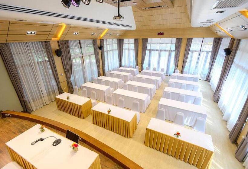 בית מלון כפרי Avarin Resort