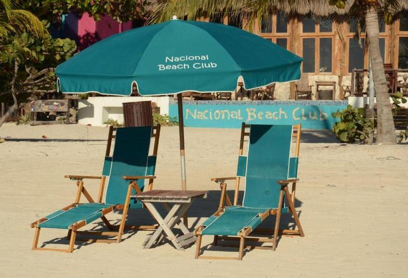 ホテル Nacional Beach Club & Bungalows