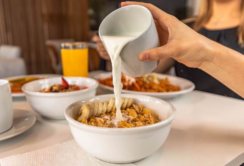 ホテル Nuve Gomez Palacio