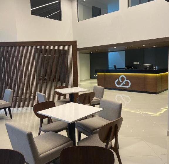 ホテル Nuve Gomez Palacio