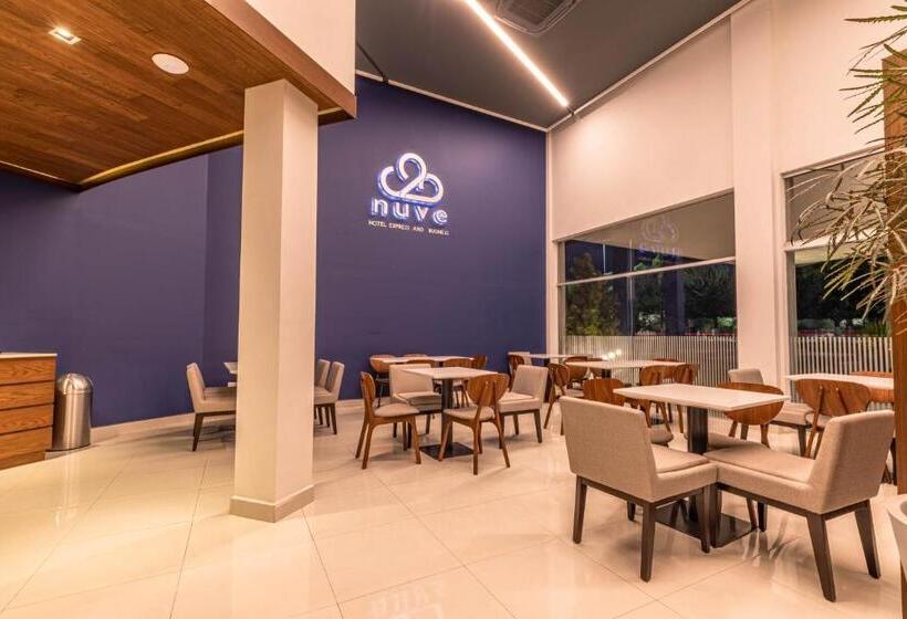 ホテル Nuve Gomez Palacio