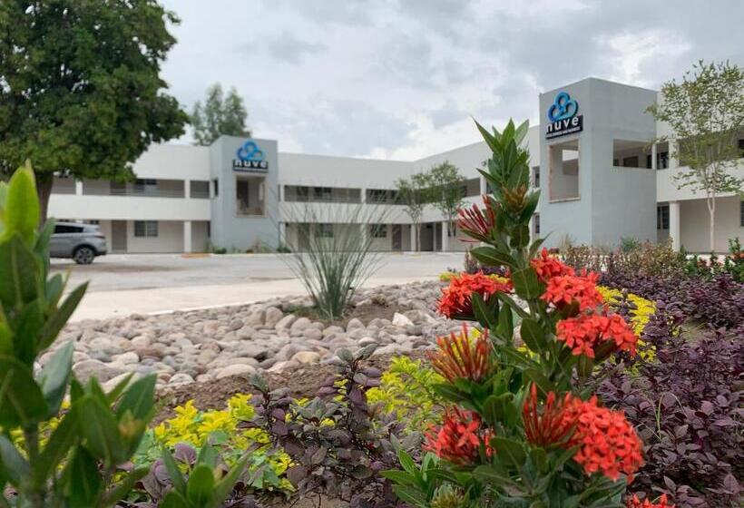 ホテル Nuve Gomez Palacio