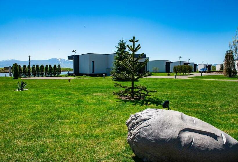 Отель Serenity Resort