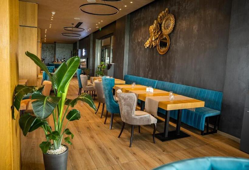 Отель Serenity Resort