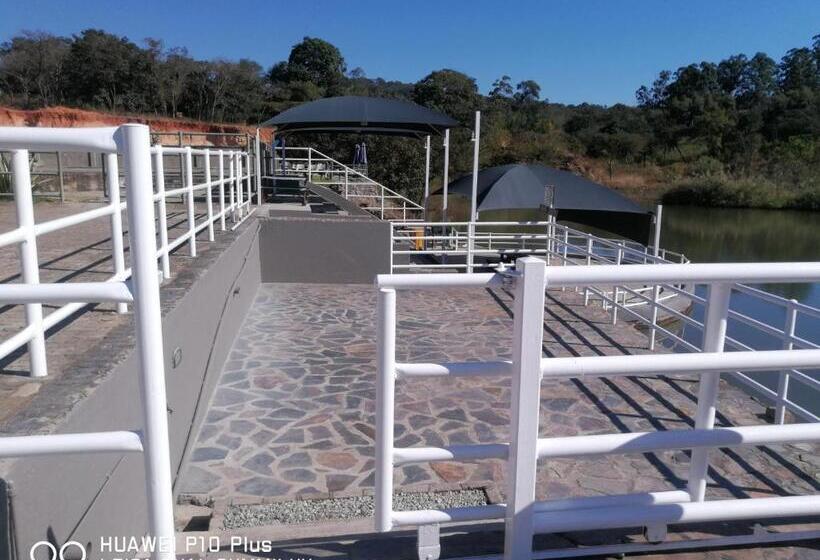 בית מלון כפרי Sima Silver Lodge