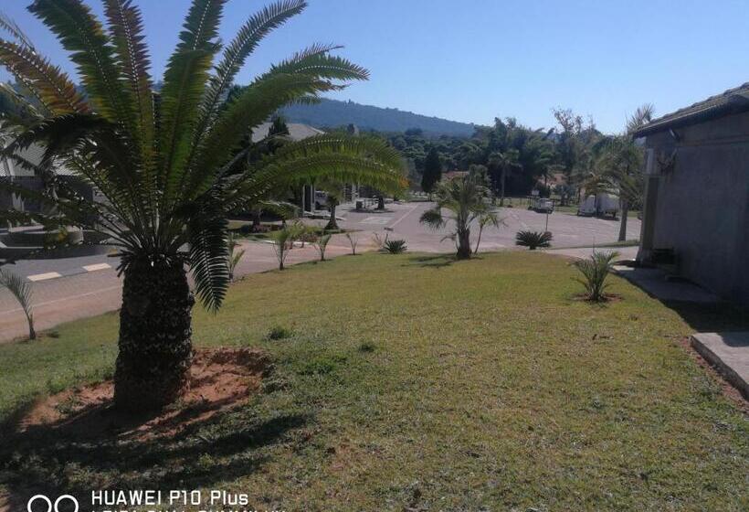 בית מלון כפרי Sima Silver Lodge