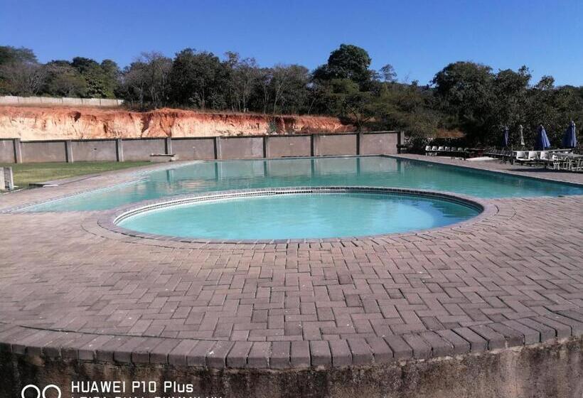 בית מלון כפרי Sima Silver Lodge