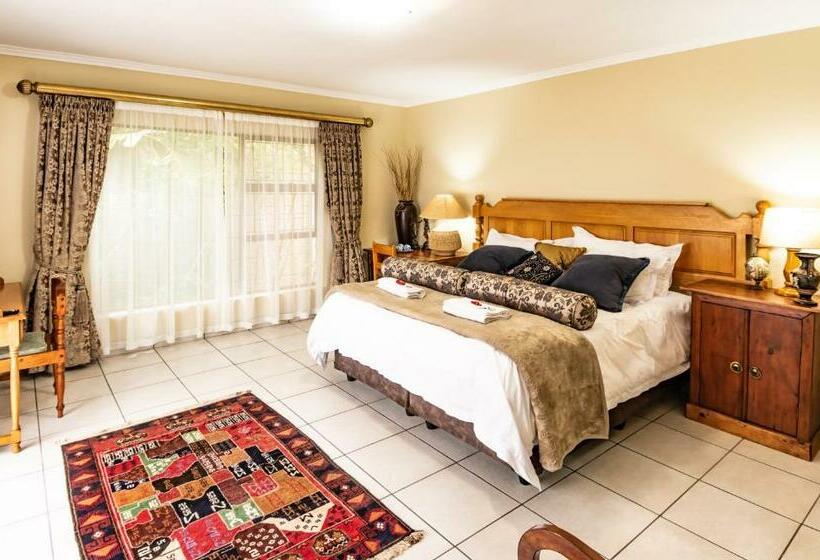 펜션 Antiqua Cottage